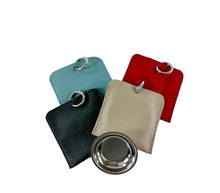 Laden Sie das Bild in den Galerie-Viewer, Ledertäschchen mit Mini Napf