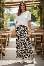 Load image into Gallery viewer, Wild, feminin & stilsicher - Maxikleid, Long Skirt oder Hose