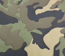 Laden Sie das Bild in den Galerie-Viewer, Fold IT Blanket Softshell - Hundedecke in 3 Größen und div. Farben