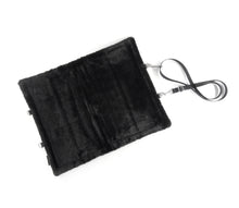 Laden Sie das Bild in den Galerie-Viewer, Fold IT Blanket Softshell - Hundedecke in 3 Größen und div. Farben