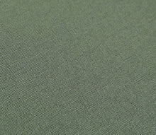 Laden Sie das Bild in den Galerie-Viewer, Fold IT Blanket Softshell - Hundedecke in 3 Größen und div. Farben