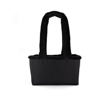 Laden Sie das Bild in den Galerie-Viewer, Nikita Carrier - kuschlige Hundetasche