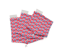 Laden Sie das Bild in den Galerie-Viewer, Cult Couture Muffler - Frische Kollektion