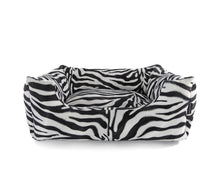 Laden Sie das Bild in den Galerie-Viewer, Super Soft Dog Lounge - Zebra Edition