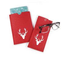 Laden Sie das Bild in den Galerie-Viewer, Handcrafted - Paw Passport Felt