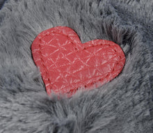 Load image into Gallery viewer, Cuddly bunny with heart