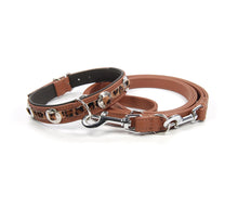 Laden Sie das Bild in den Galerie-Viewer, Handcrafted - Halsband Klassik Curved Concho Edition