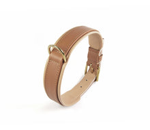 Laden Sie das Bild in den Galerie-Viewer, Handcrafted - Halsband Klassik Curved Cognac Edition