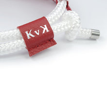 Laden Sie das Bild in den Galerie-Viewer, Handcrafted Scarope mit Herzen