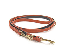 Laden Sie das Bild in den Galerie-Viewer, KvK - Klassik Halsband Curved - Orange & Rot mit Braun