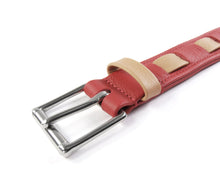 Laden Sie das Bild in den Galerie-Viewer, KvK Handcrafted - Klassik Curved Collar - Bicolour Beige & Red