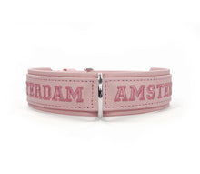 Laden Sie das Bild in den Galerie-Viewer, Handcrafted - Halsband Klassik Curved mit individueller Stickerei