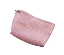 Laden Sie das Bild in den Galerie-Viewer, KvK Handcrafted Bag Holder Skull