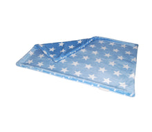 Laden Sie das Bild in den Galerie-Viewer, Star Snuggle Blanket 2-Ply Super Soft