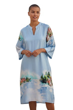 Load image into Gallery viewer, Luftiges Kleid mit italienischem Print
