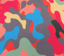 Laden Sie das Bild in den Galerie-Viewer, Fold IT Blanket Softshell - Hundedecke in 3 Größen und div. Farben
