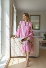 Load image into Gallery viewer, Luftiges Kleid mit italienischem Print

