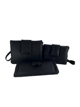 Laden Sie das Bild in den Galerie-Viewer, KvK Clutch Blanket aus Kunstleder
