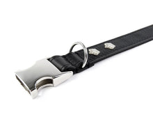 Load image into Gallery viewer, Clic leather collar - Crown
