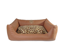 Laden Sie das Bild in den Galerie-Viewer, Luxus Dog Lounge - Cognac Edition - Hundebett
