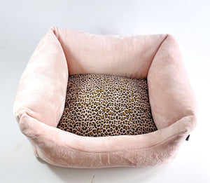 Super Soft Dog Lounge mit angesagtem Leo Design