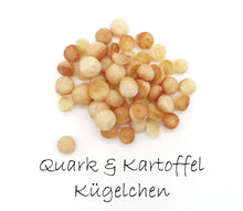 Laden Sie das Bild in den Galerie-Viewer, Quark &amp; Kartoffel Kügelchen „Light Weight“ - leckere Hundeleckerchen
